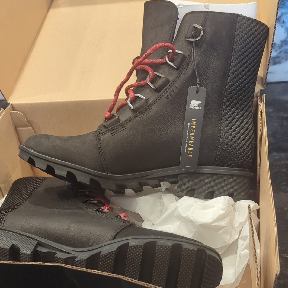 SOREL Women's Black Waterproof Phoenix Lace-up Boots Size 8, NWT